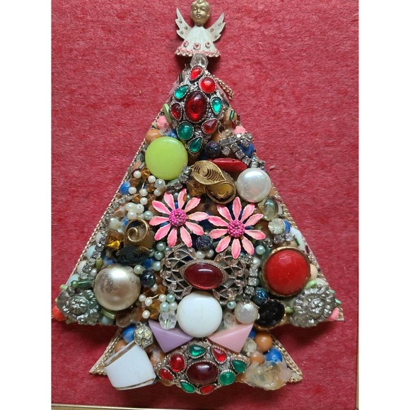 Vintage Festive Rhinestone Jewelry Framed Christmas Tree Decoration - Picture 2 of 5